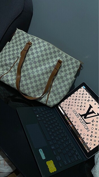  Beden kahverengi Renk Louis Vuitton Çanta