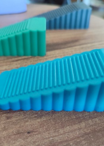 3 adet plastik kapı altı tutacağı - Görsel 2