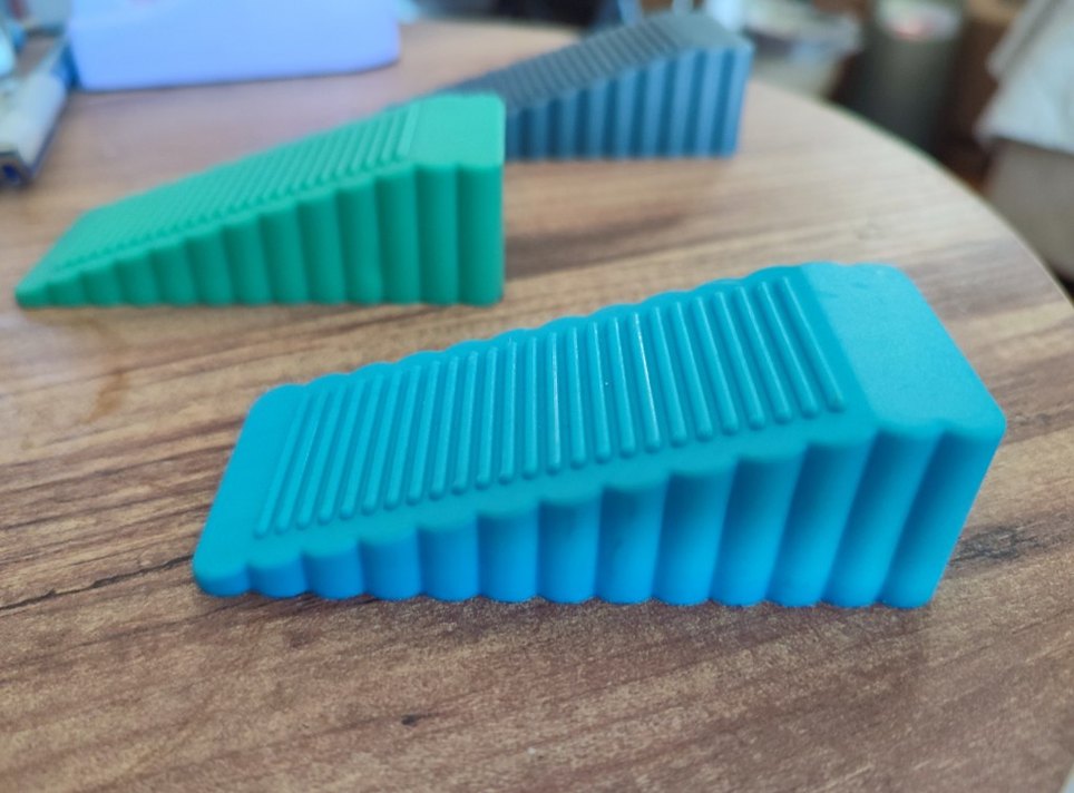 3 adet plastik kapı altı tutacağı - Görsel 2