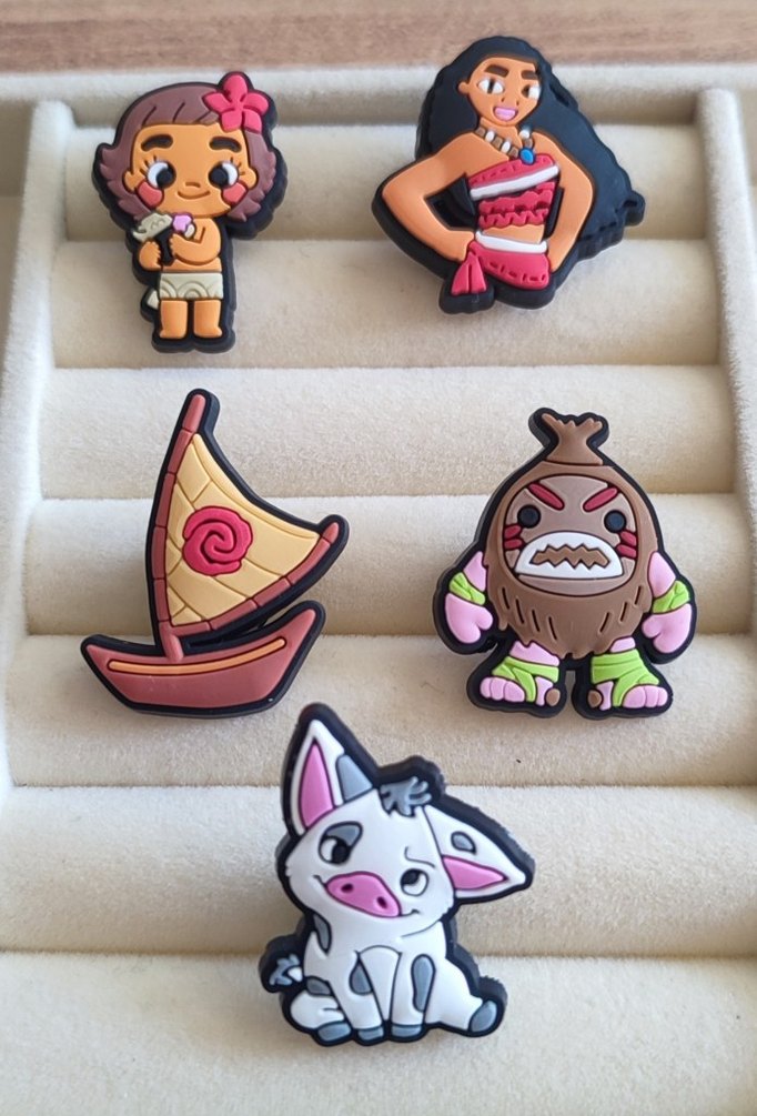 Crocks Renkli Animasyon Figürleri Terlik Süsleri - Görsel 2