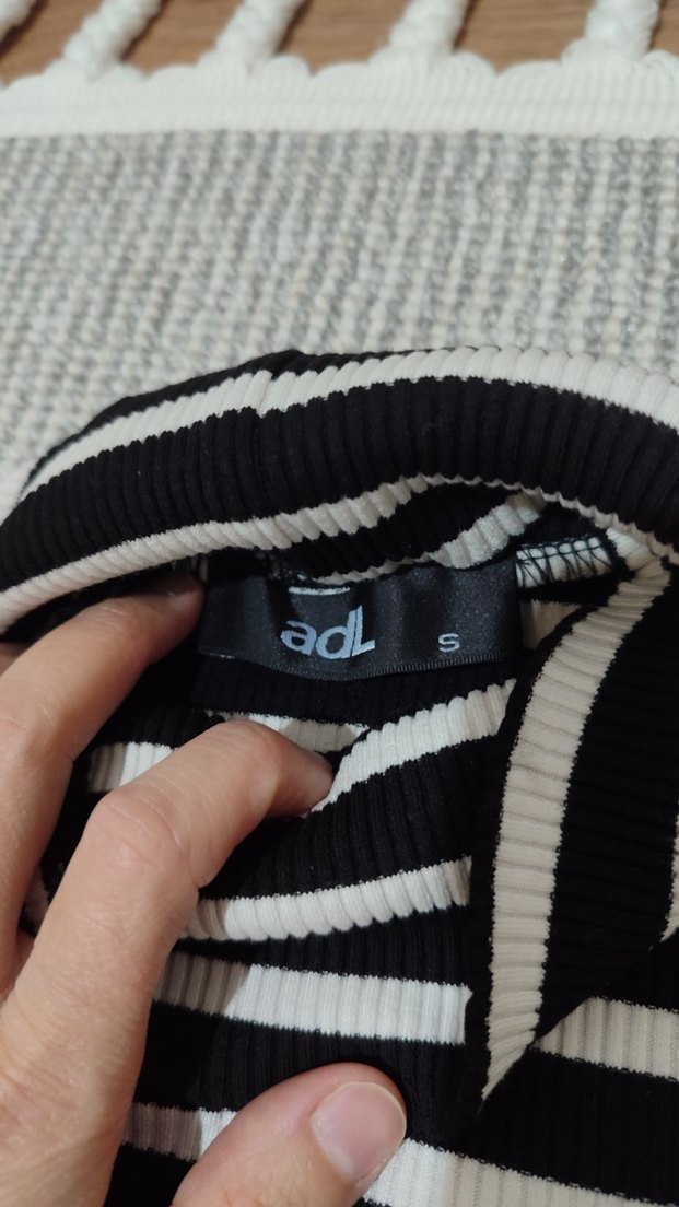 Adl Çizgili Boğazlı Kadın üst bluz badi - Görsel 3