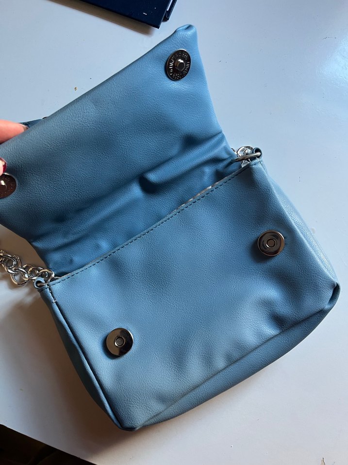 Zincir Detaylı Pastel Mavi Deri Kadın Çanta - Görsel 2
