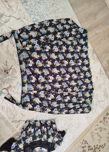 Mavi Çiçek Desenli Pareo - Görsel 3