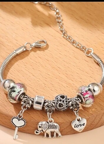Charm Bileklik 