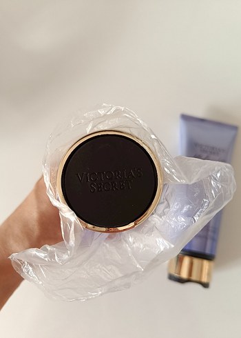 Victoria's Secret Midnight Bloom Vücut Losyonu 236 ml - Görsel 8