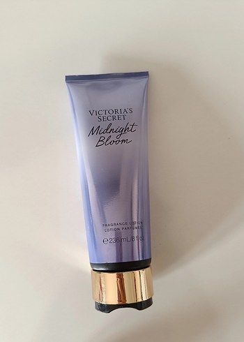 Victoria's Secret Midnight Bloom Vücut Losyonu 236 ml - Görsel 3