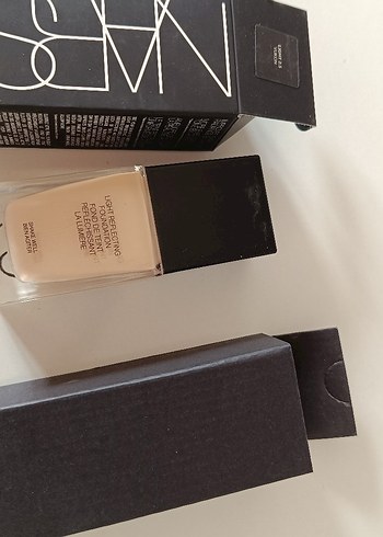 Nars Mont Blanc Işıltılı Fondöten - Görsel 5