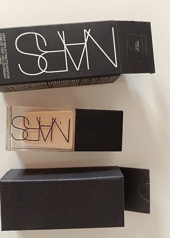 Nars Mont Blanc Işıltılı Fondöten - Görsel 6