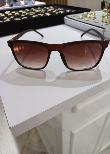  Beden Kahverengi Hugo Boss Güneş Gözlüğü