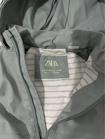 Zara yağmurluk - Görsel 3