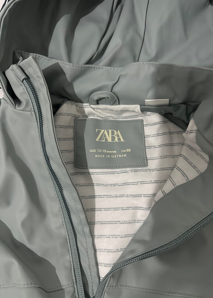 Zara yağmurluk - Görsel 3