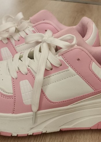 38 Beden Pastel Pembe Bağcıklı Tekerli Kadın Spor Ayakkabı