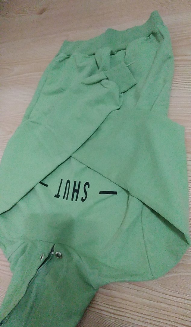 Yeşil Kapüşonlu sweet - Görsel 2