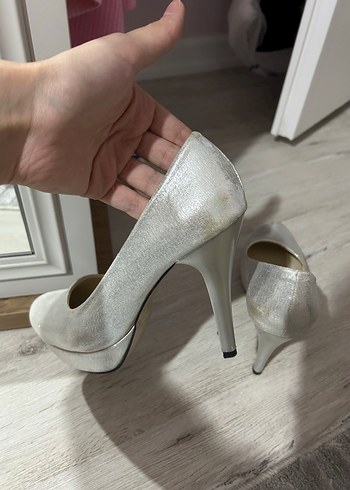 Gri Simli Stiletto Topuklu Kadın Ayakkabı