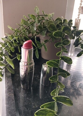 Avon Islak Yapılı Stick Ruj 