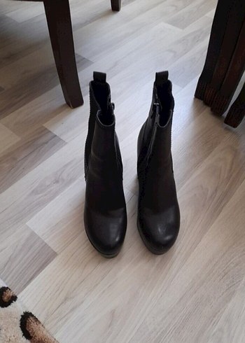 Deichmann Siyah Deri Gotik Platform Topuklu Kadın Bot
