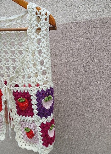 38 Beden çeşitli Renk Örgü çilekli tasarım yelek