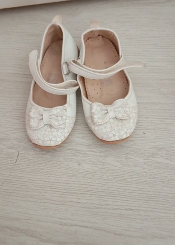 Beyaz Dantelli Kız Çocuk Babet Ayakkabı - Görsel 3