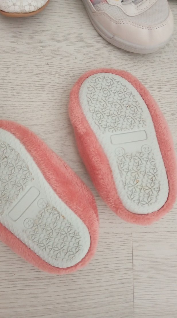 Kızlar için Pembe Peluş Nakışlı Ev Terliği - Görsel 3