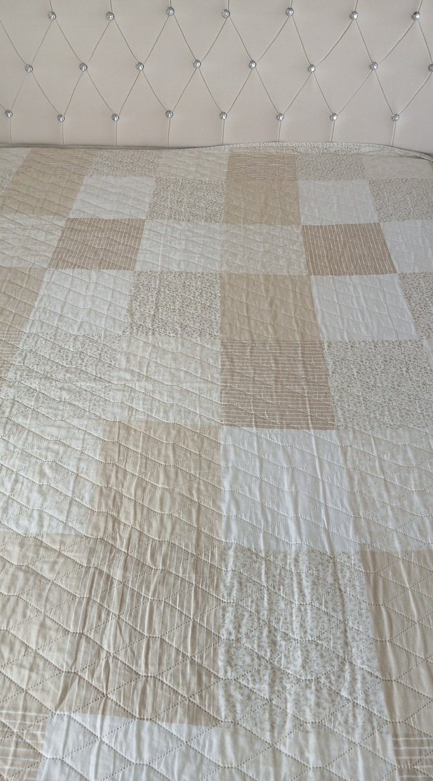 Beyaz ve Bej Kareli pike - Görsel 3