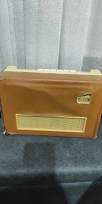  Beden Philips antika radyo 