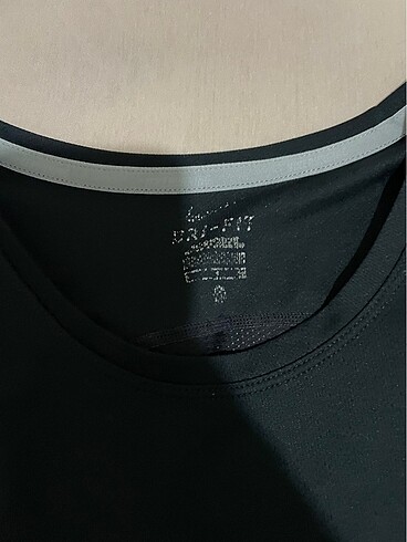 s Beden Nike sporcu üstü