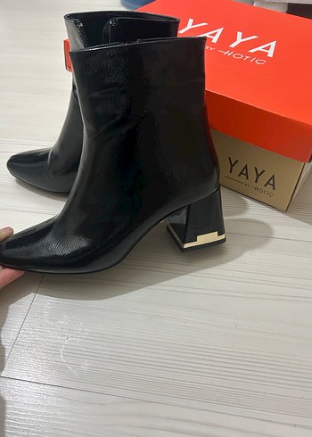 Yaya 37