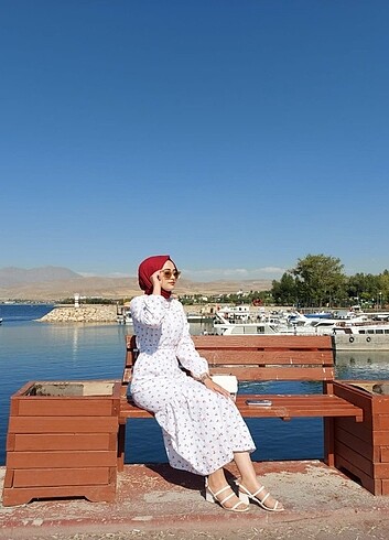Kirazlı yazlık elbise kemer detaylı