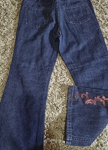 C&A Işlemeli jeans 116 beden C&A marka 