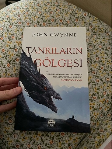 Tanrıların gölgesi kitap