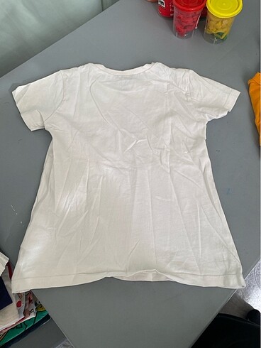 4 Yaş Beden 4-5 yaş LCW Waikiki marka tshirt