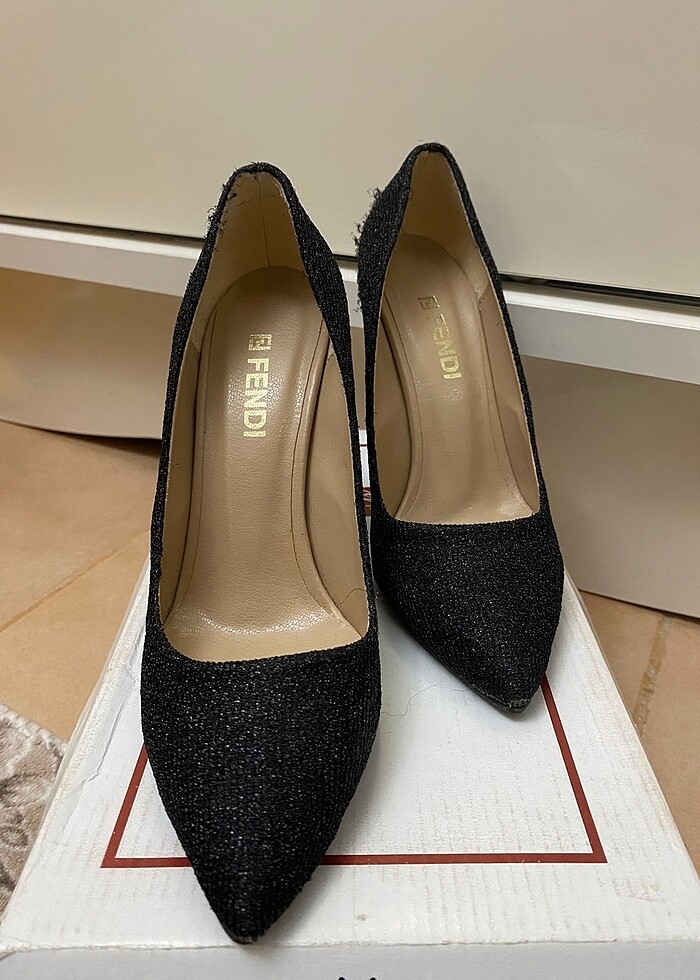 Topuklu ayakkabı - Görsel 2