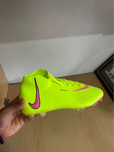 NIKE KRAMPON