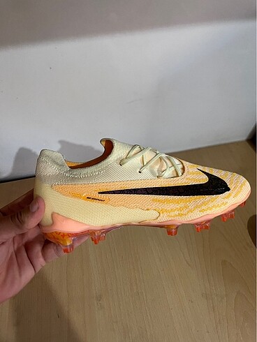 NIKE KRAMPON