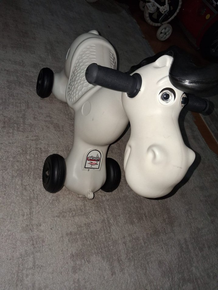 Beyaz ve gri sallanan at oyuncak - Görsel 2