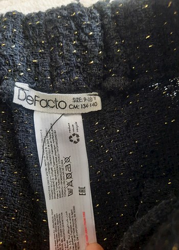 Düğmeli Yüksek Bel Kısa Triko Şort - Görsel 2