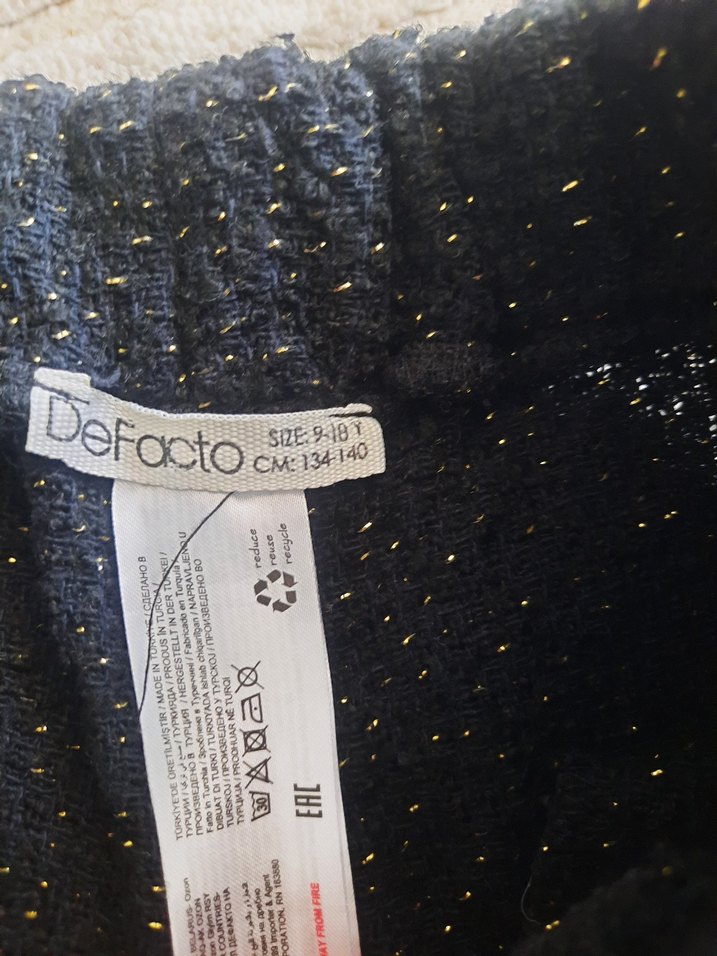 Düğmeli Yüksek Bel Kısa Triko Şort - Görsel 3