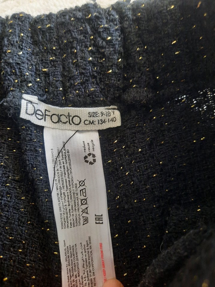 Düğmeli Yüksek Bel Kısa Triko Şort - Görsel 2