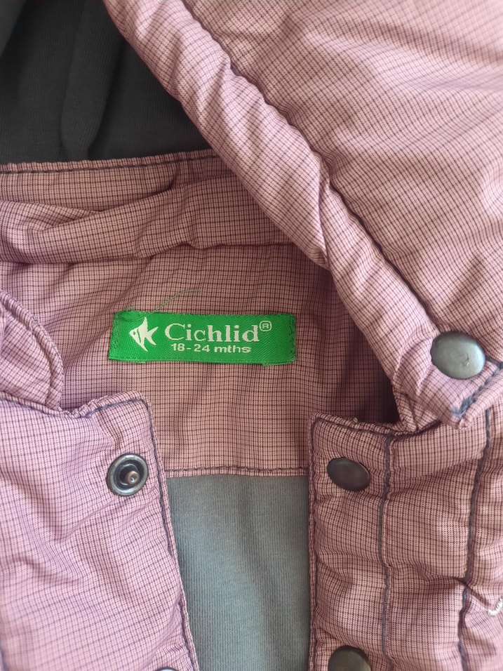 Kız Çocuk Kapüşonlu Düğmeli Mor Yelek - Görsel 2