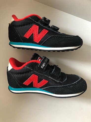 22 Beden lacivert Renk Hic giyilmemiş Newbalance
