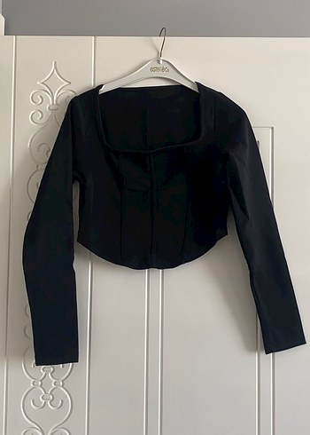 Trendyol & Milla Siyah V Yaka Düğmeli Fitted Kadın Bluz