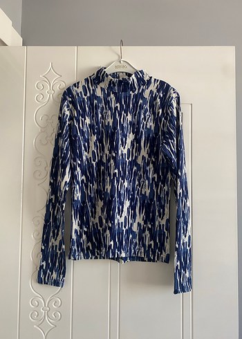 Mavi Batik Desenli Uzun Kollu Bluz