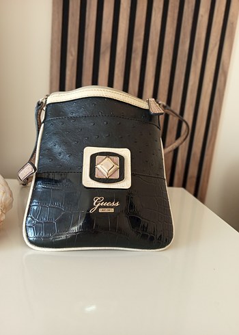 GUESS orjinallla canta - Görsel 2