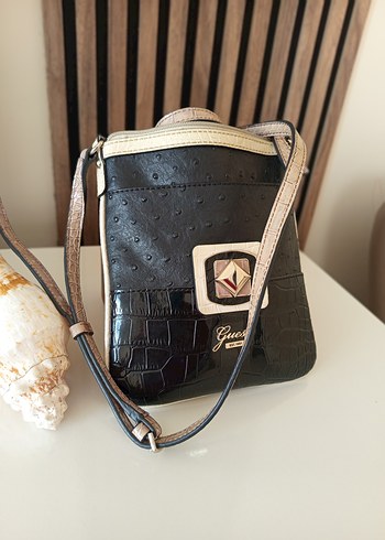 GUESS orjinallla canta - Görsel 4