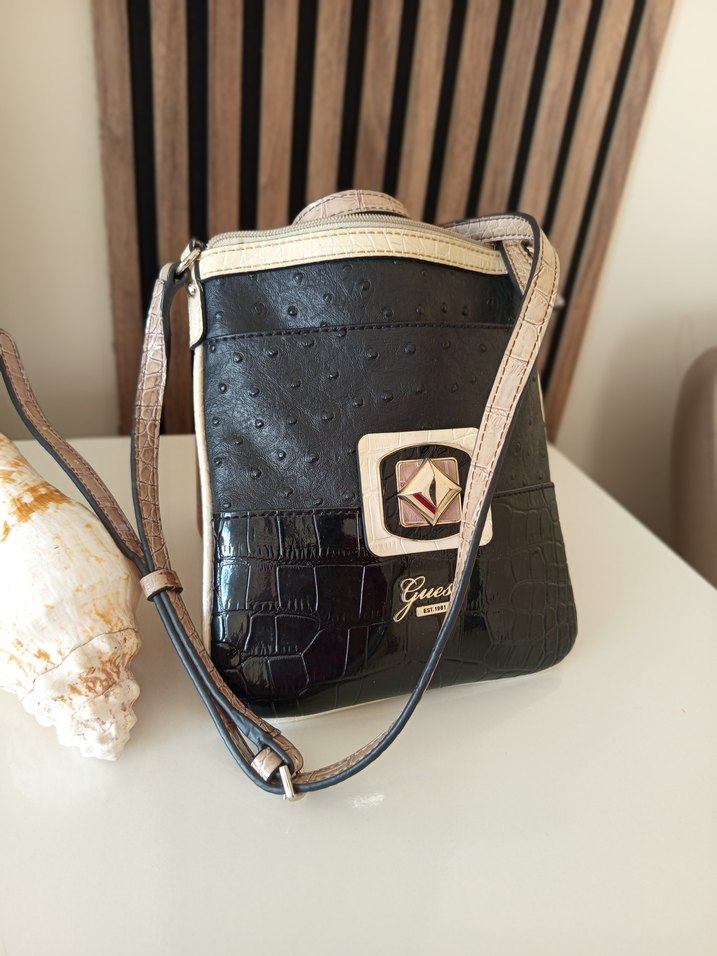 GUESS orjinallla canta - Görsel 4