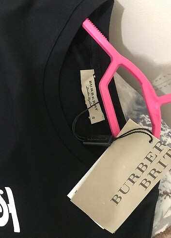 s Beden BURBERRY T SORT