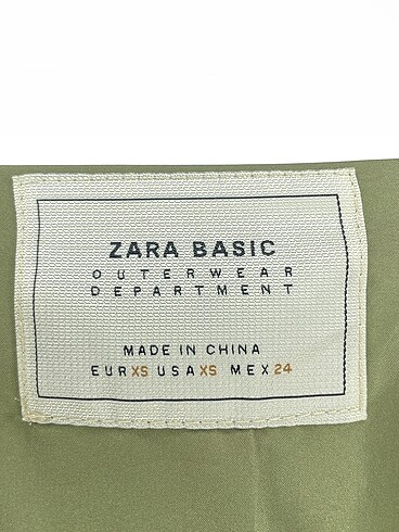 xs Beden yeşil Renk Zara Trenchcoat %70 İndirimli.
