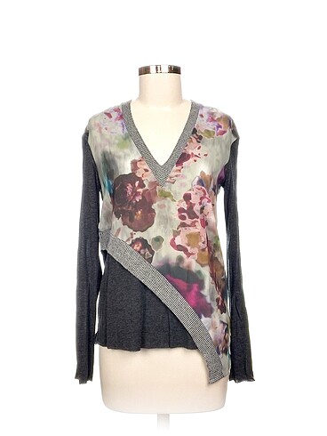 Zara Bluz %70 İndirimli.