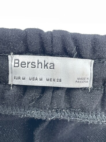 m Beden siyah Renk Bershka Eşofman Altı %70 İndirimli.