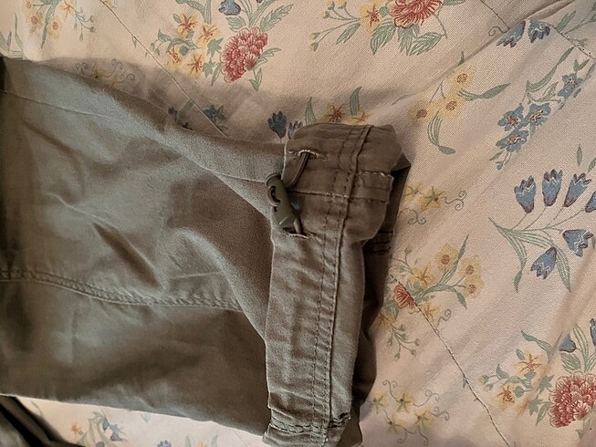 34 Beden yeşil Renk Pull&Bear Haki Yeşil Kargo Pantolon